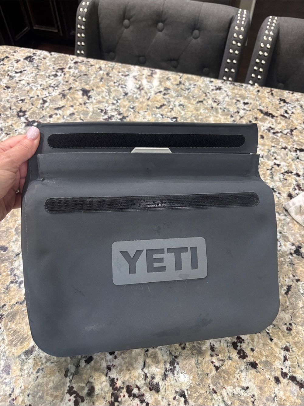 YETI 3L sidekick waterproof pouch in charcoal grey - Picture 9 of 10